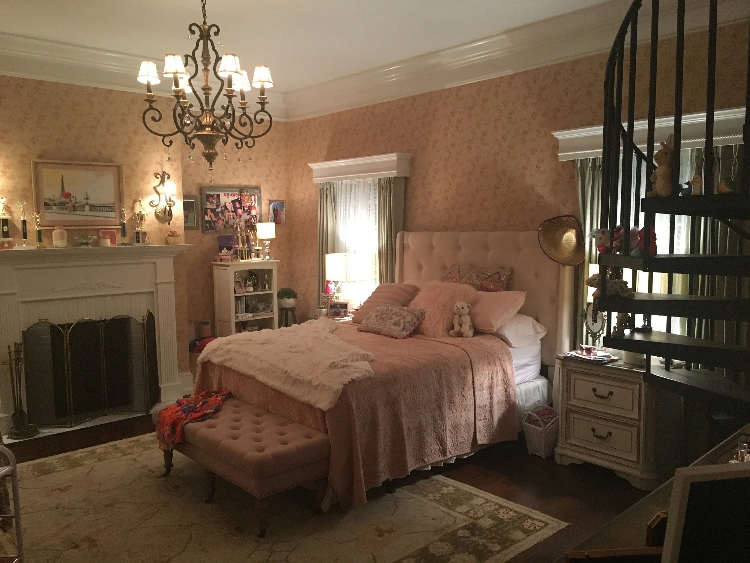 23 Shawna's Bedroom.JPG
