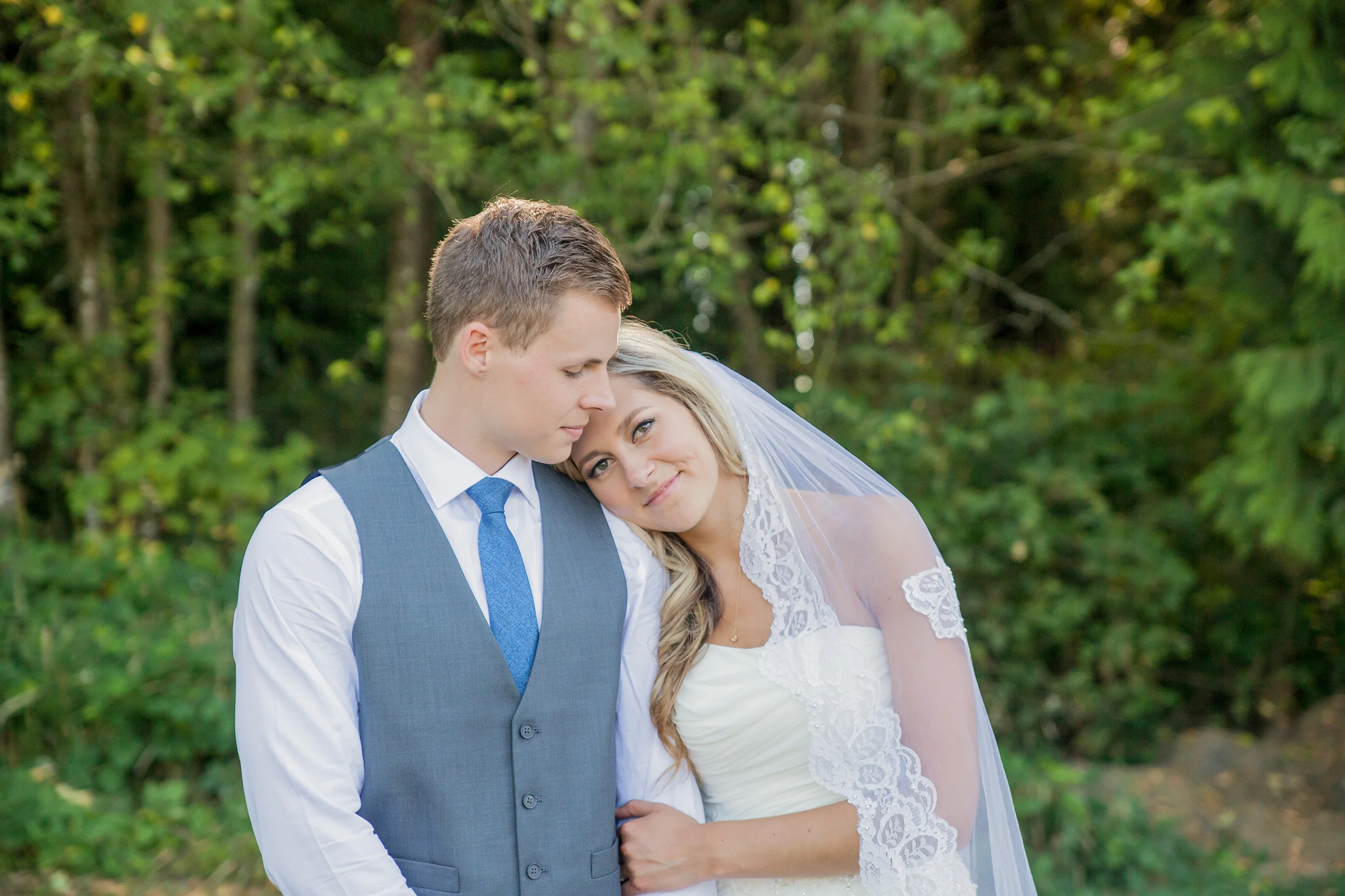 Jon and Dani - Warm Tone (497 of 995).jpg