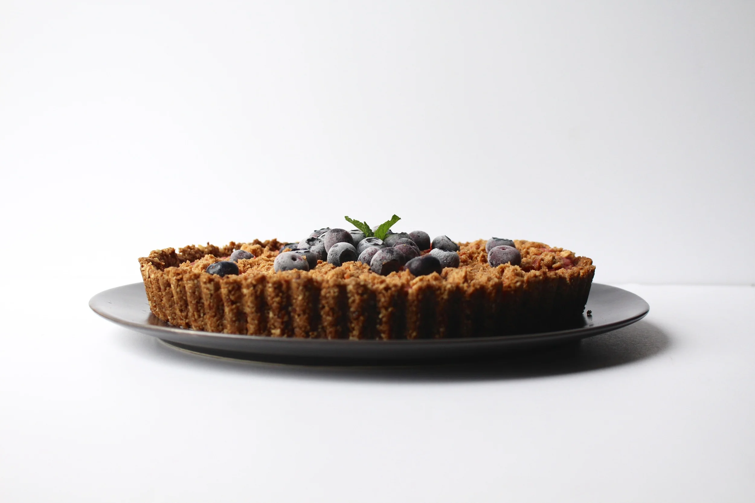 Strawberry Rhubarb Tart with Cracklin' Oat Bran Crust (&lt;--- I KNOW!!!)