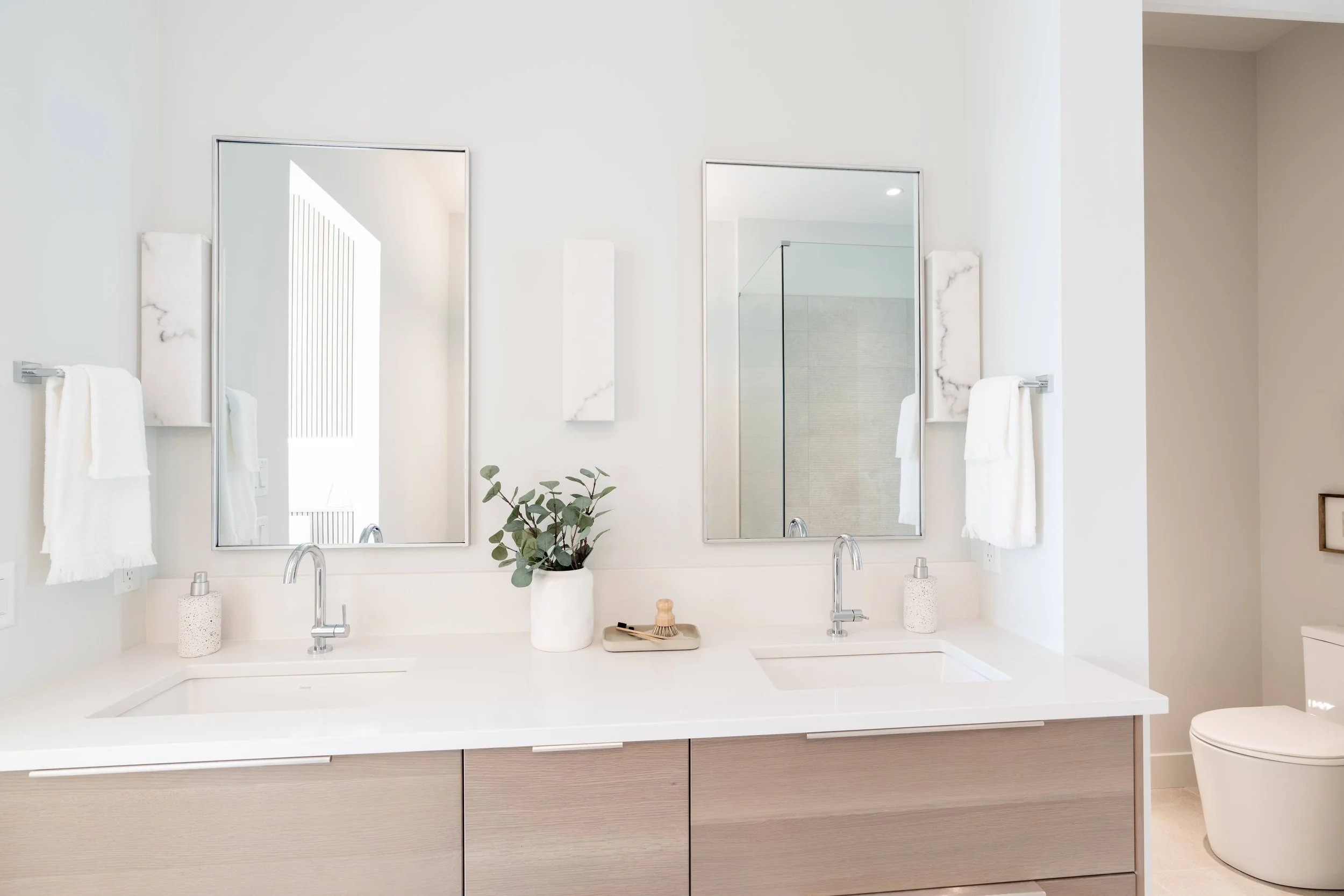 Lakestone Showhome ensuite vanity interior, Lake Country