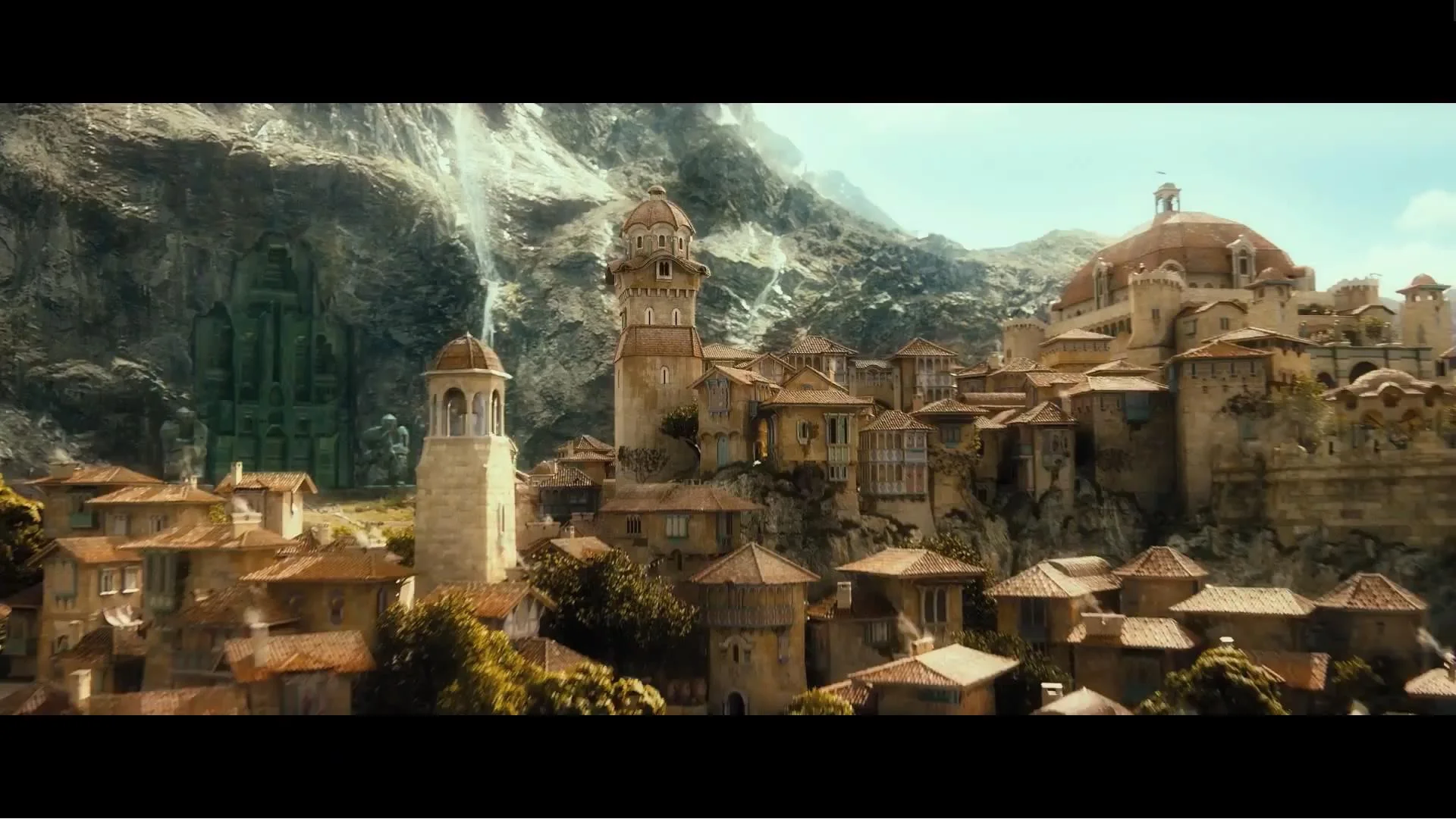Lesnie captures the beauty of Erebor.