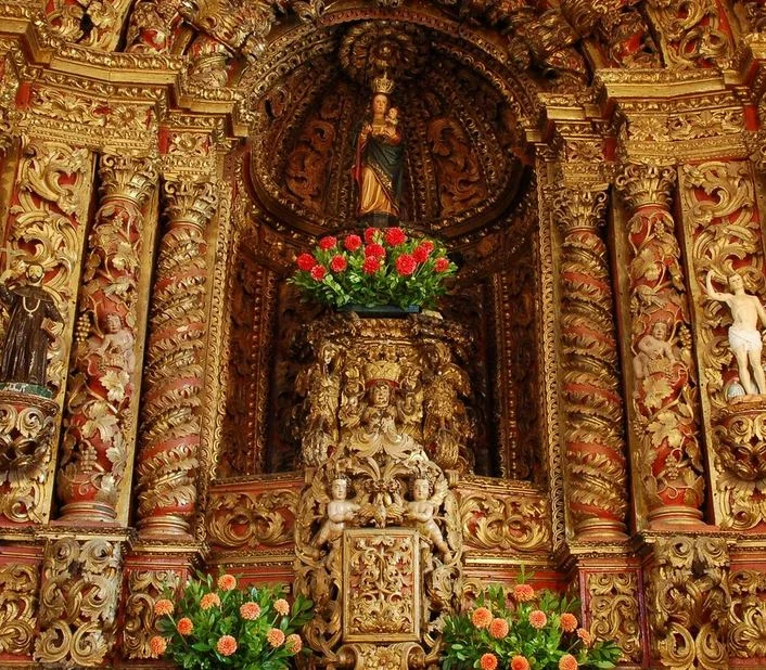 Interior da Igreja Matriz de Treixedo