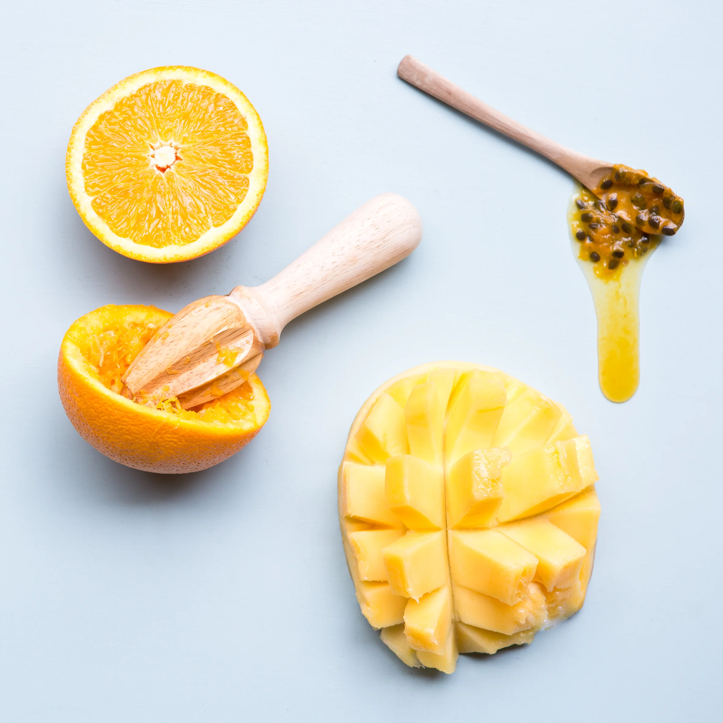 RecipeSmoothieOrangeMangoPassionfruit001.jpg