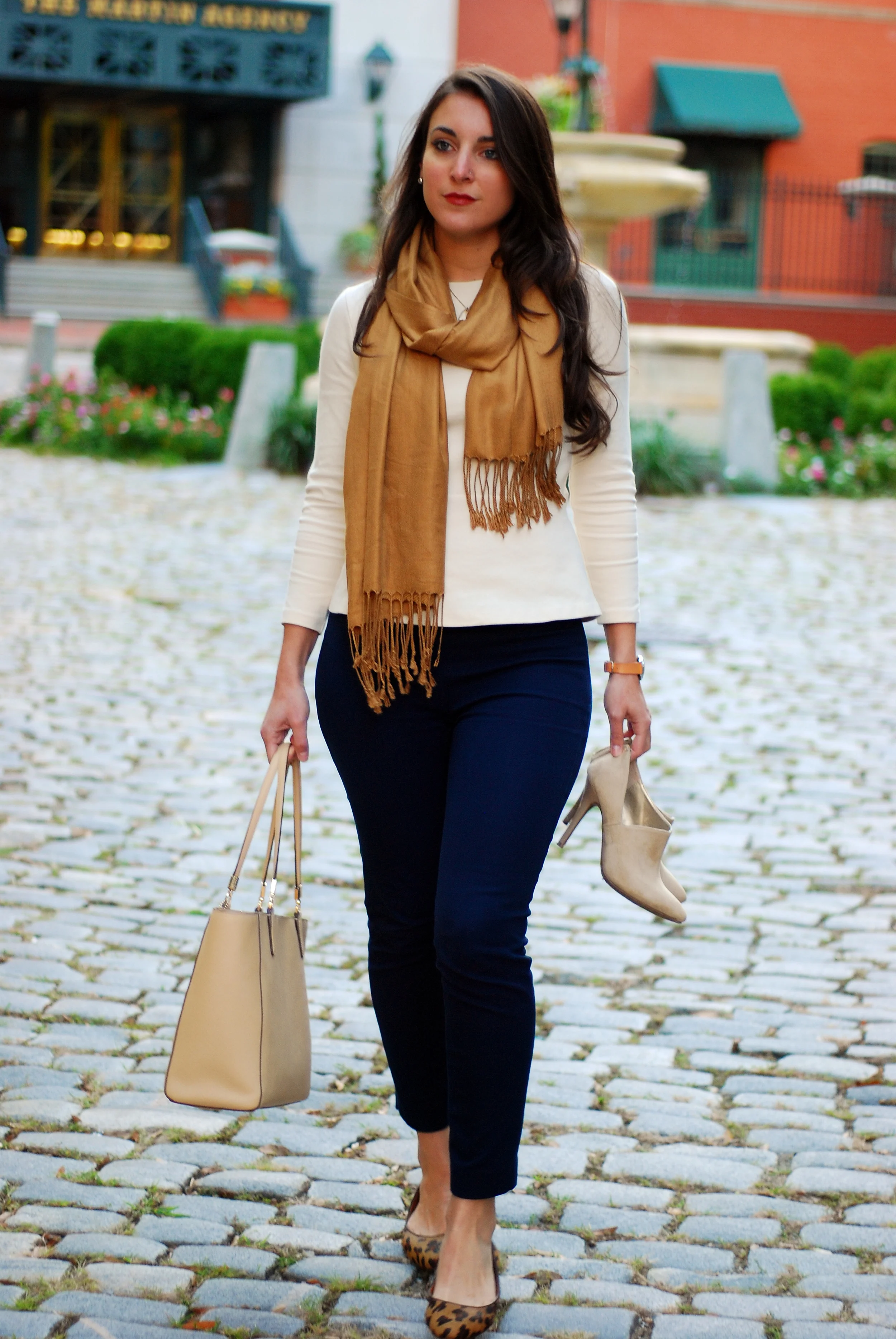  Photos taken near the Martin Agency in downtown Richmond, VA  Nikon D80&nbsp;  Wearing:   The Minnie Pant  ll J.Crew ll For girls with a booty these pants are a must. They stretch but are structured and include details which make them look professio