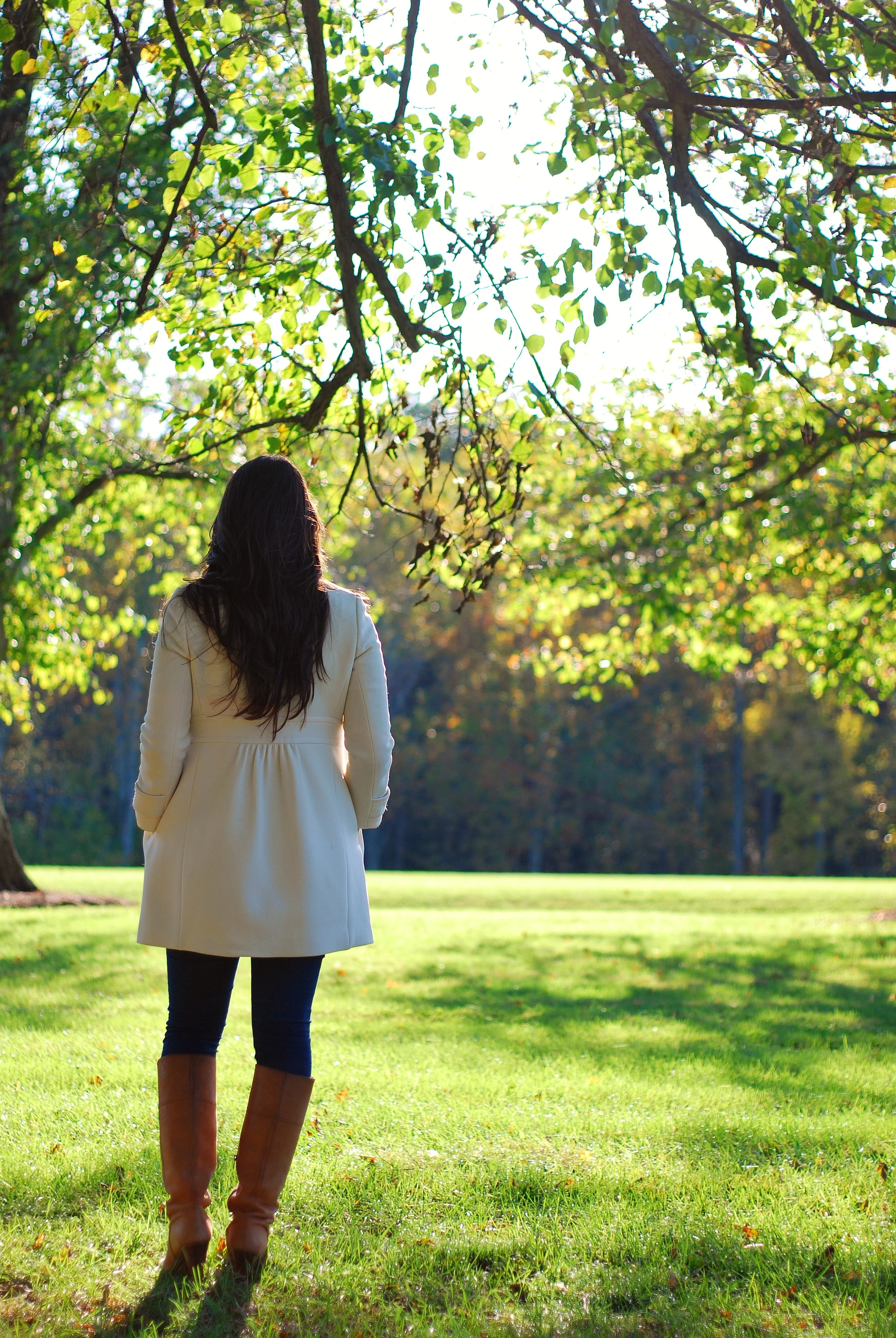  Photos taken at Castle Hill Cidery with a Nikon D80  Wearing:  White Coat ll J.Crew ll  Similar Here    Fair Isle Sweater  ll J.Crew   Boots  ll J.Crew   Jeans  ll Forever 21  Hoop Earrings ll Clementine ll Similar  Here   Bracelet ll Clementine ll 