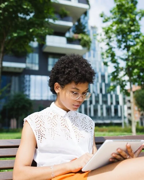 How to Work Your Side Hustle Without Losing Your Day Job