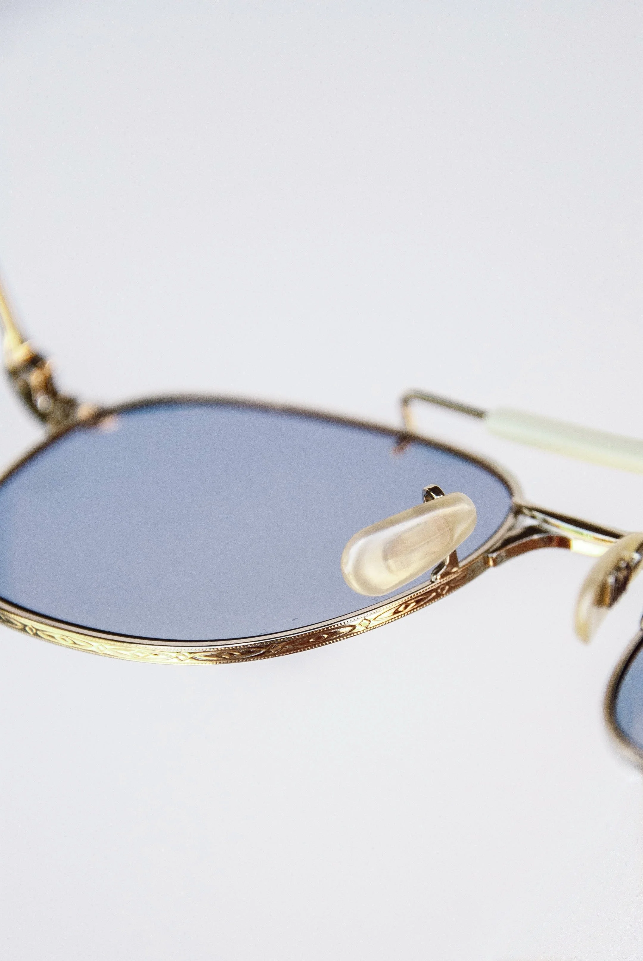   @brett_eyeware at @queencity_opticalprovisions   Queen City Optical, 2024  DSLR Nikon D70 