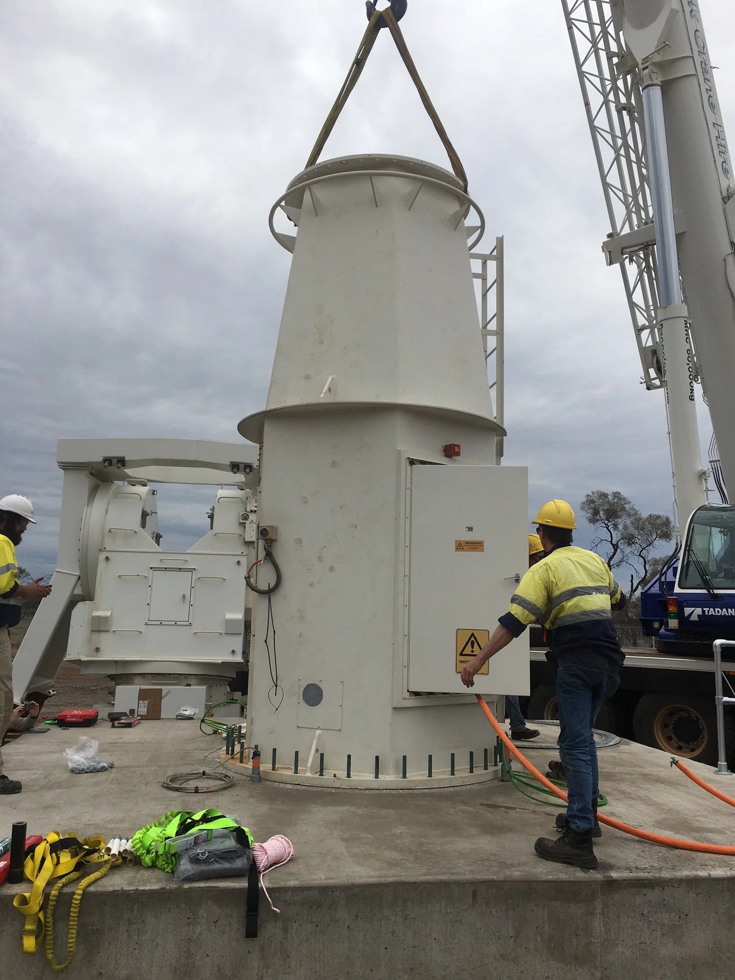 9m satellite antennae pedestal, Geoscience Australia, Alice Springs.