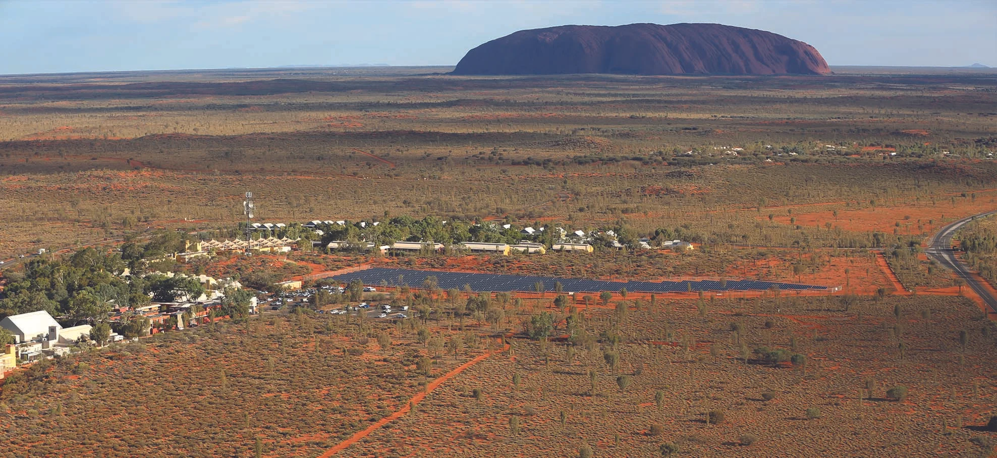 Uluru---Ekistica.jpg