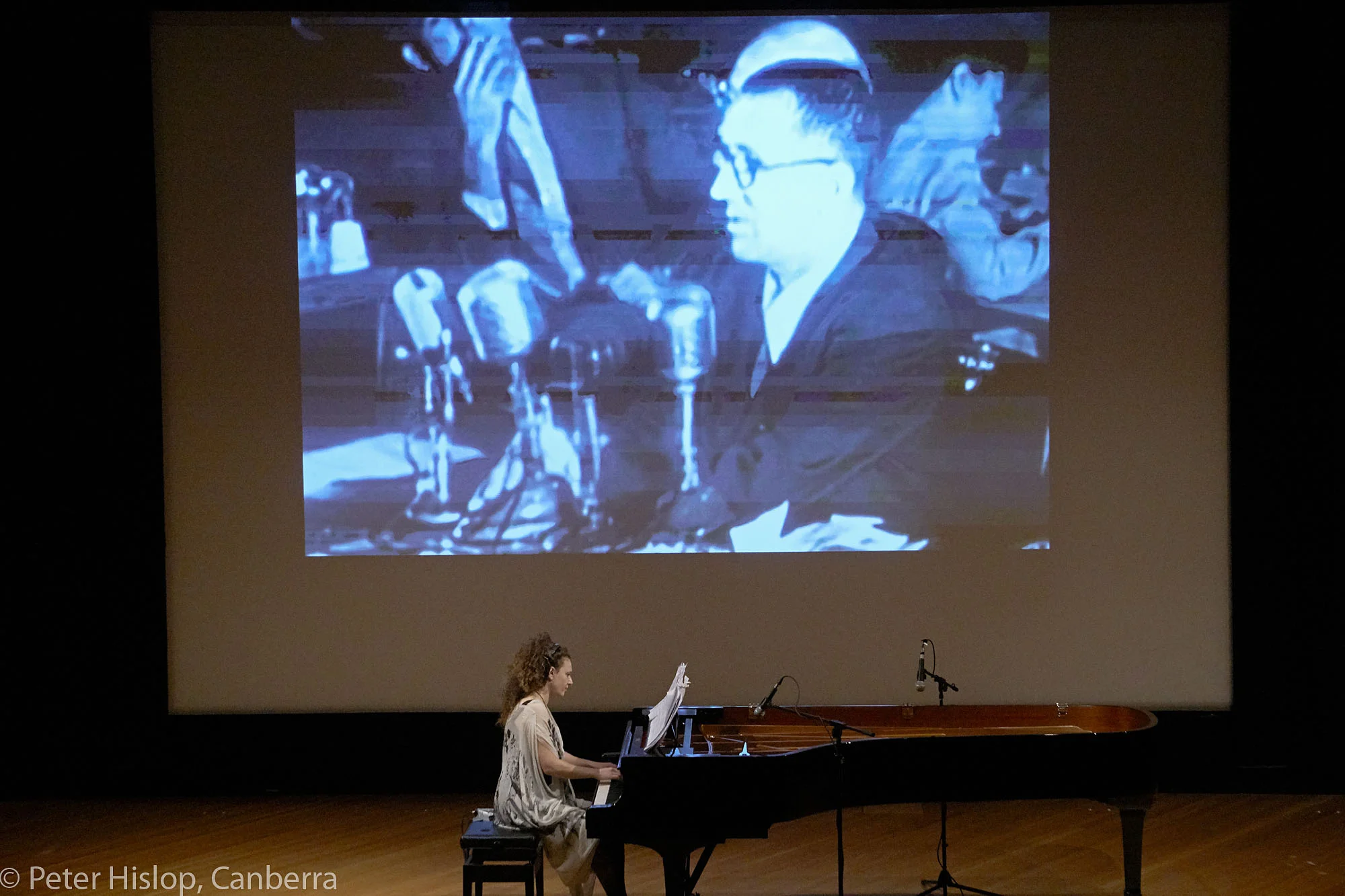 Concert 05 - Stalin's Piano.
Sonya Lifschitz, piano.