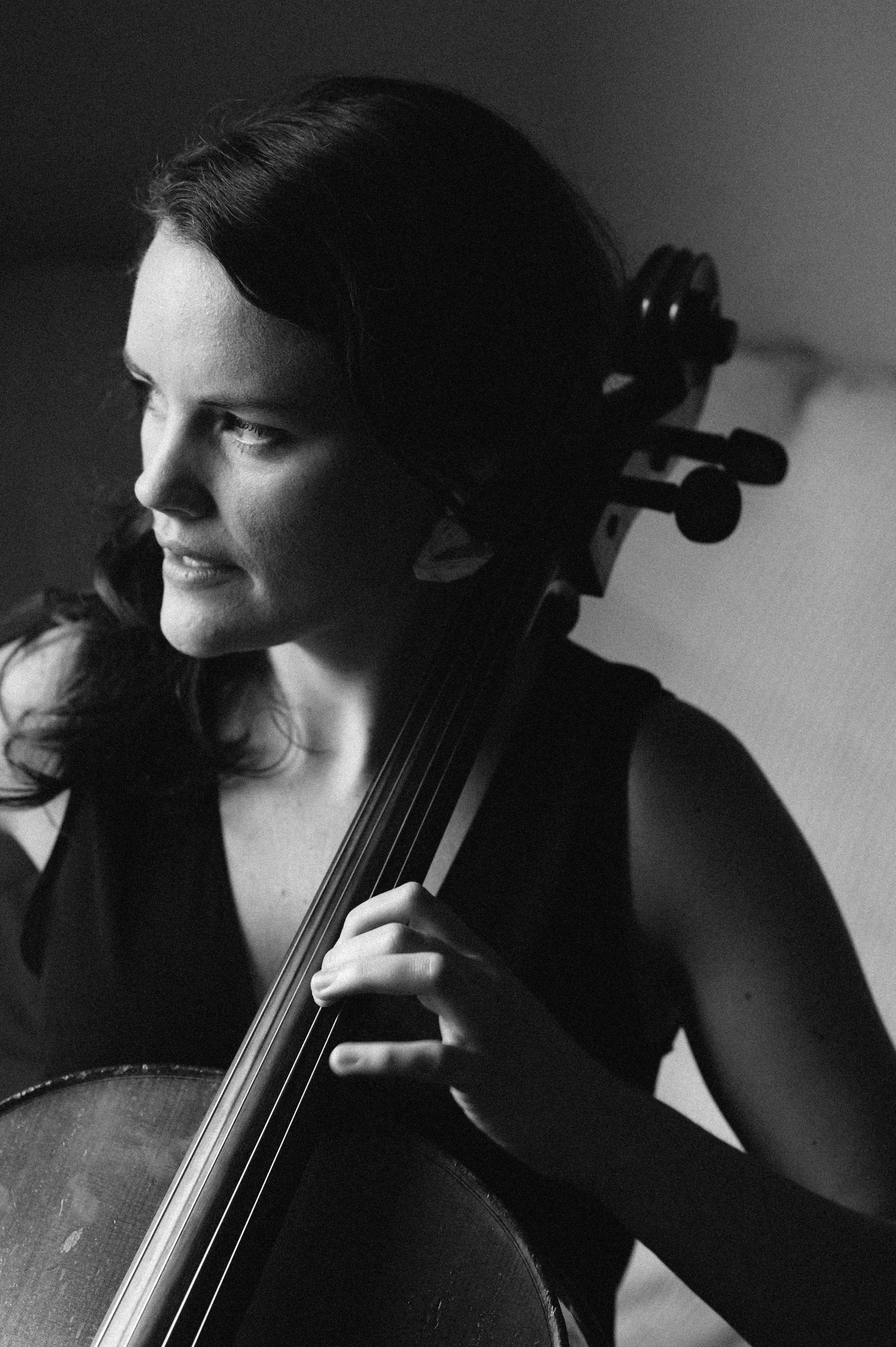 Stephanie Arnold, cello