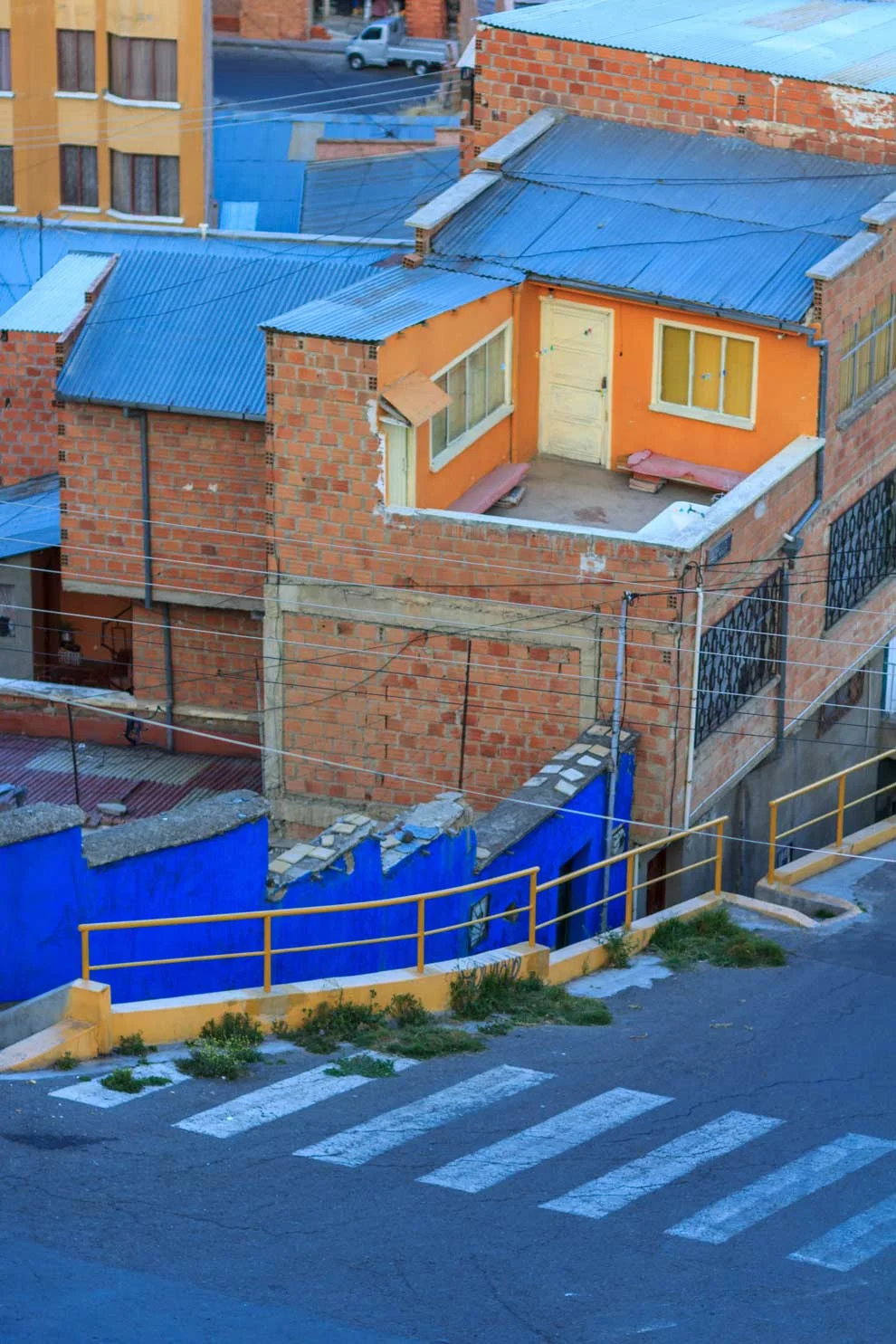 Just love the colors in this city!