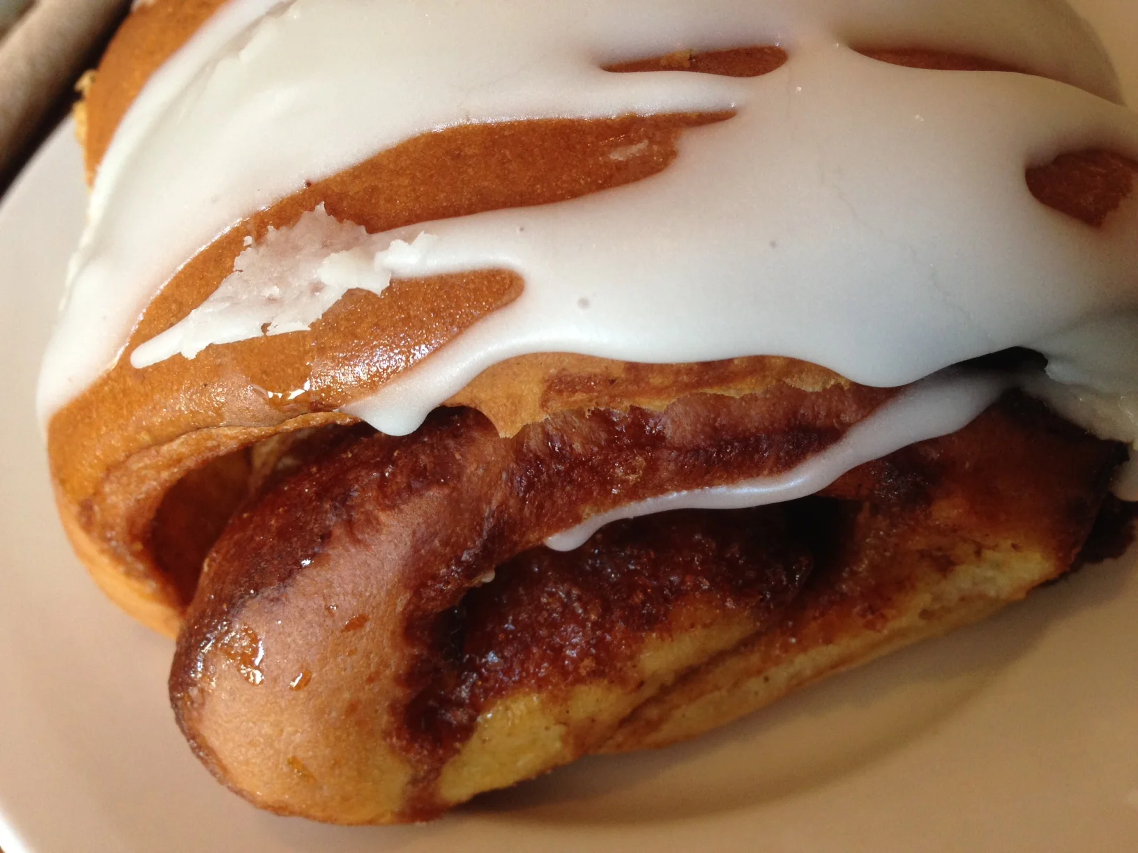 Makes-you-drool-cinnamon-bun