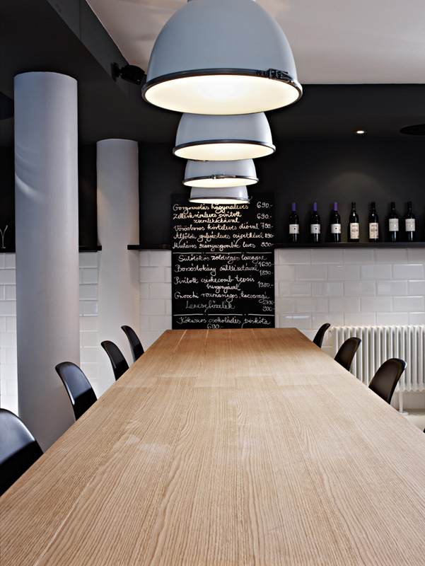 BAR_interior2_020.jpg