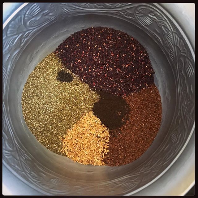 Our version of a rainbow! 🌈 Whipping up a fresh batch of our Crimson Coven blend - this brew is decidedly delicious hot *and* iced! Two versions of our #RitualWithintheCup that are a perfect send off to summer...no, seriously. We&rsquo;d like that f