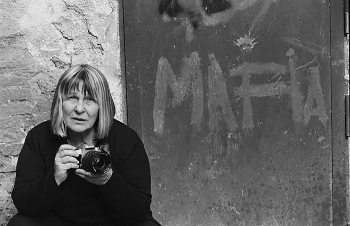 Shooting the Mafia / Dir : Kim Longinotto