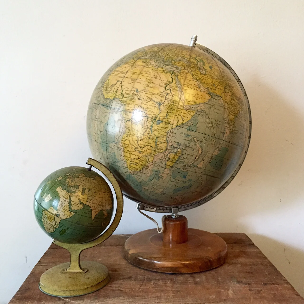 Räths Illuminated World Globe