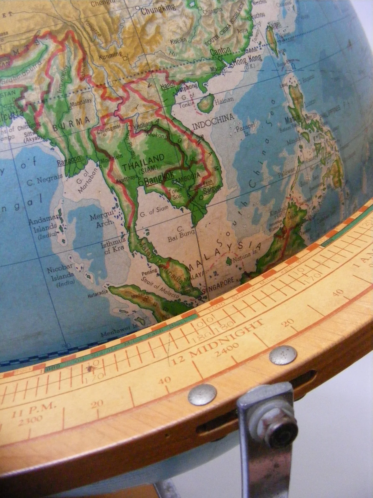 1967 dated Space Age Denoyer-Geppert terrestrial Globe with