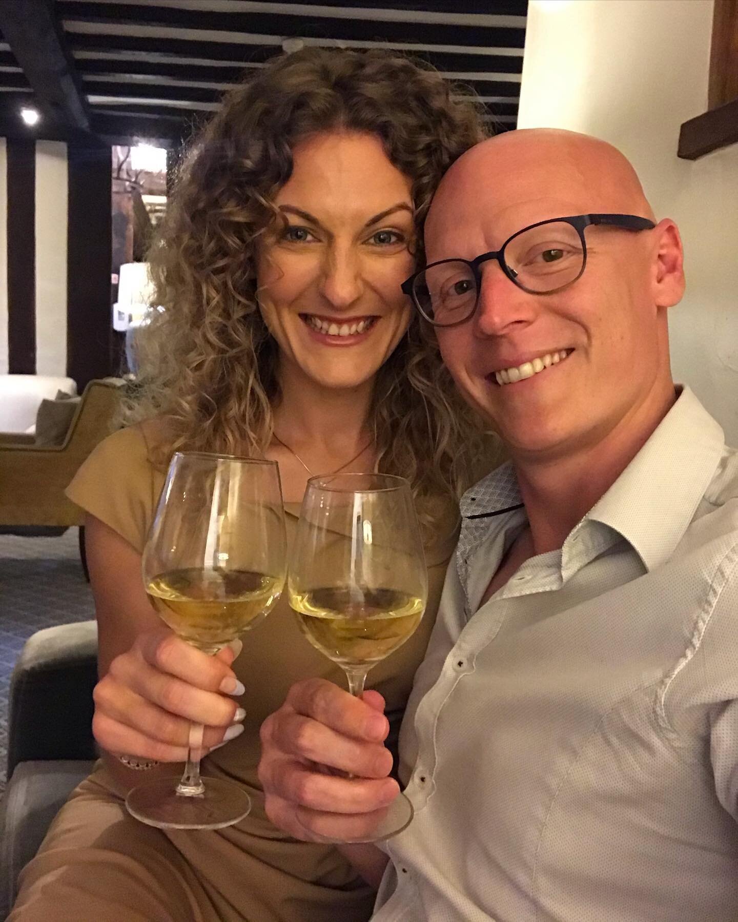 Night away with the wife @lavenhamswan 

@laura_frances_beauty 

#wife #staycation #2020 #lavenham #lavenhamswan #wine #loveher
