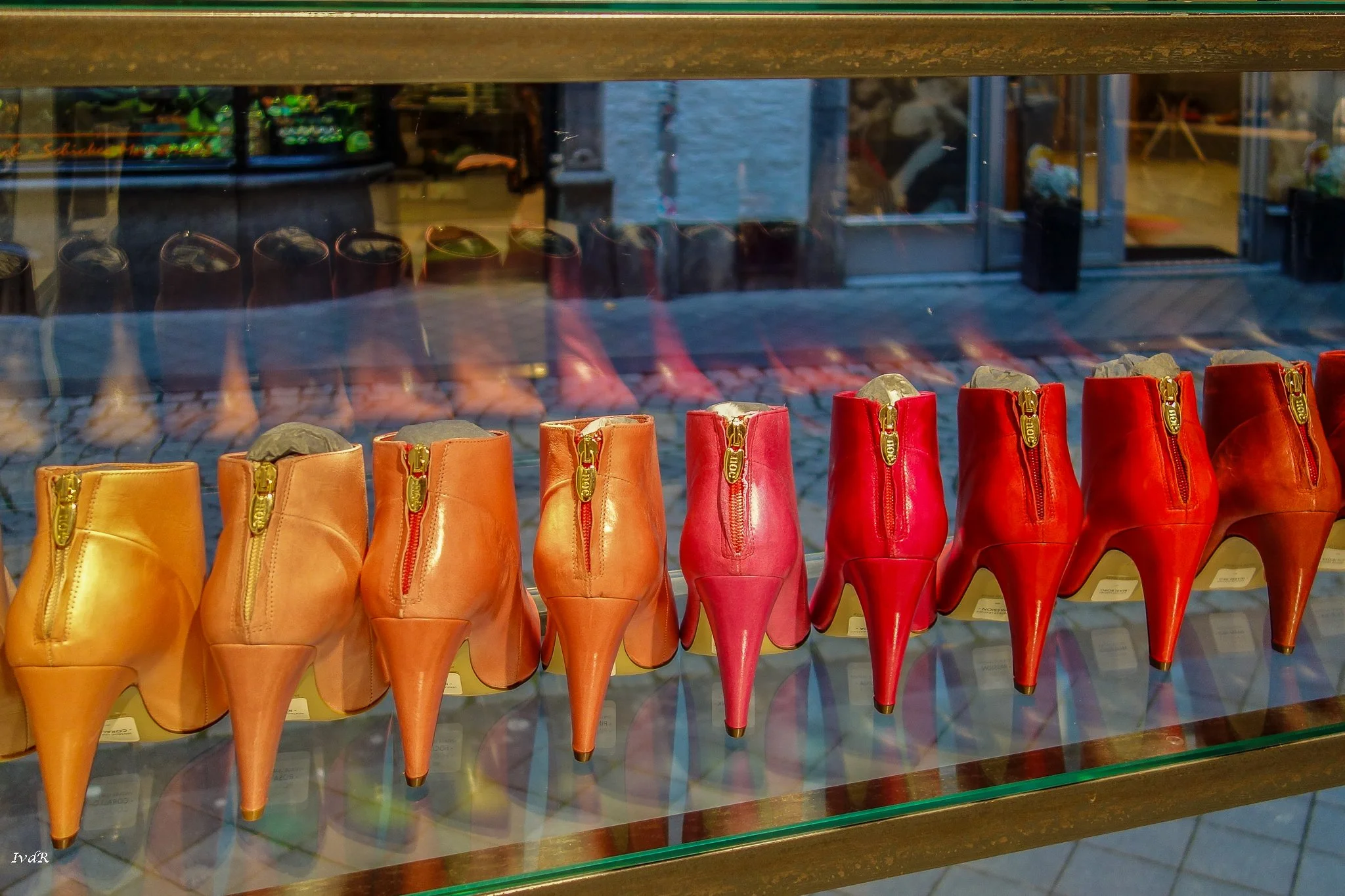 Schoenen-INE.jpg
