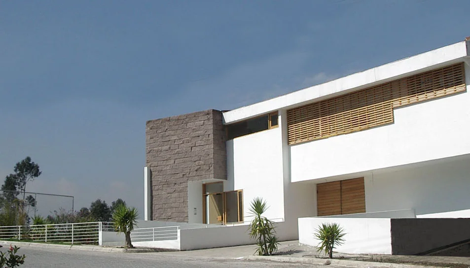 FACHADA FRONTAL