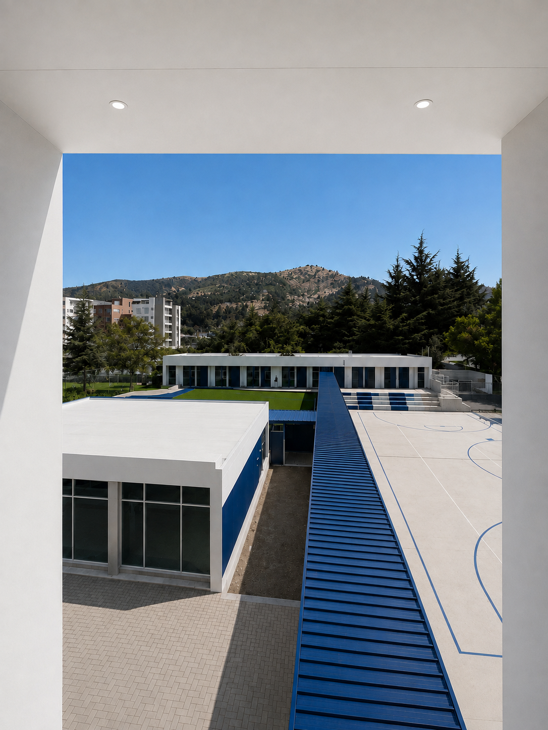 VISTA CUBIERTA Y CANCHAS EN LA TERRAZA