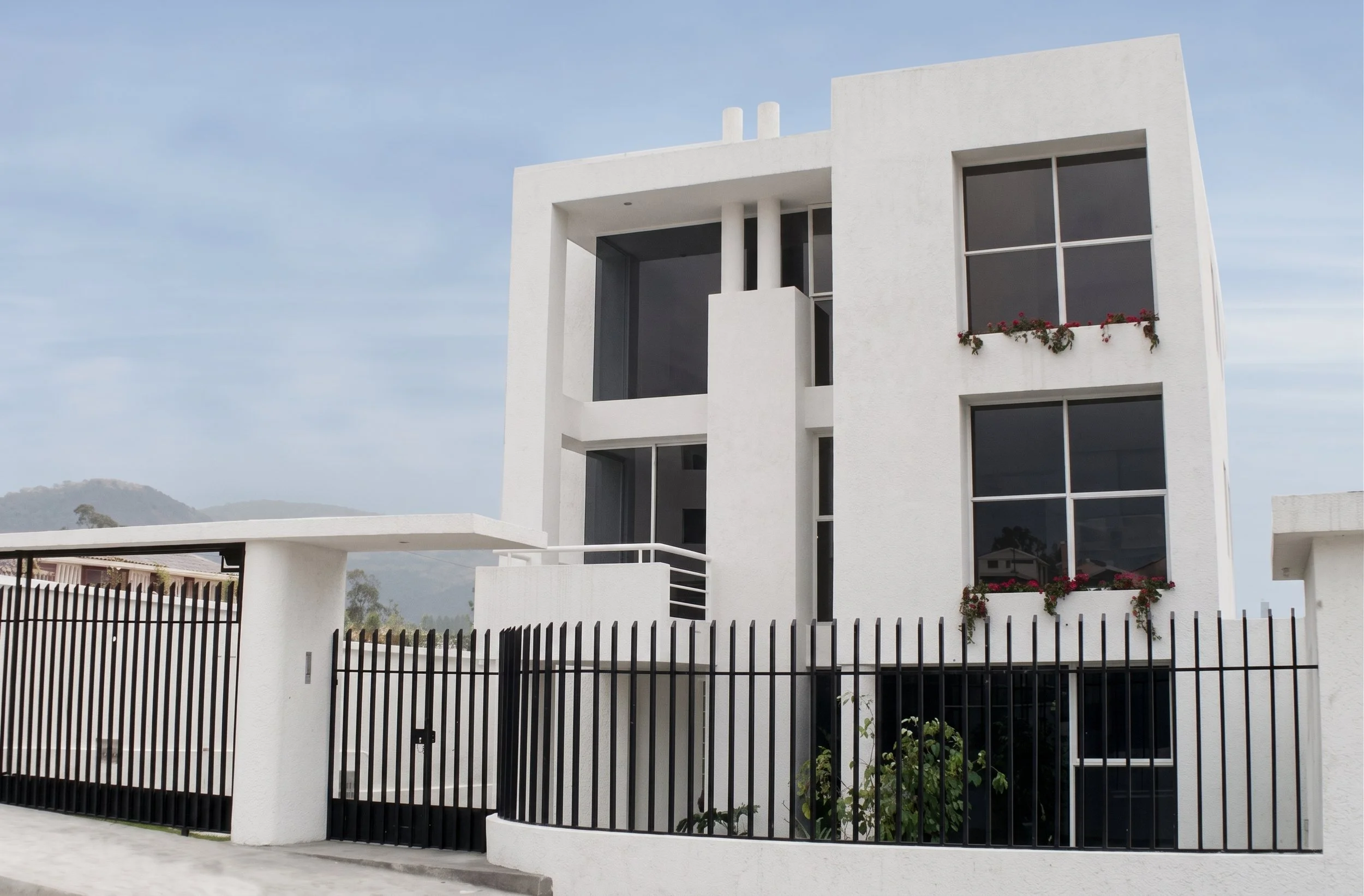 FACHADA FRONTAL PRINCIPAL