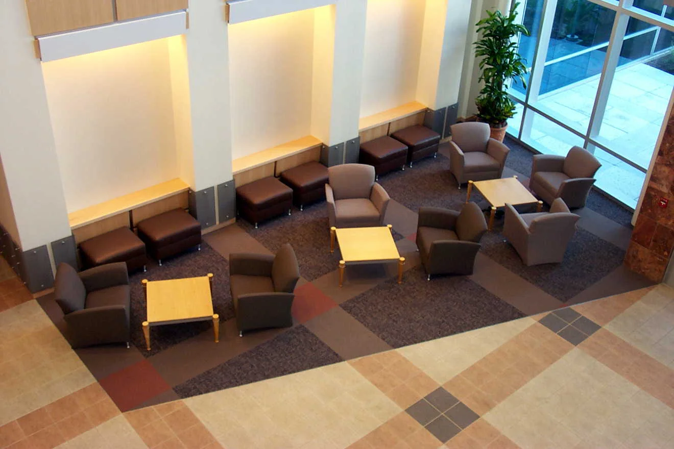 LOBBY.jpg