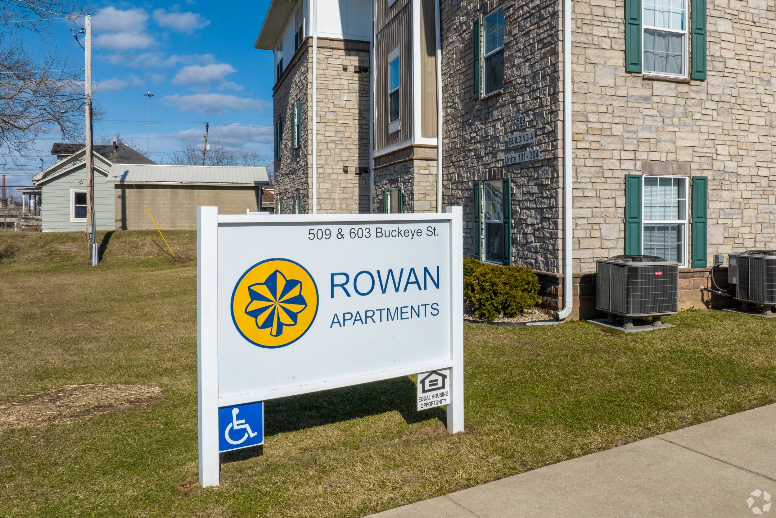 Rowan-Apartments_008.jpg