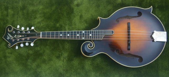 Lloyd Loar Mandolin 71633 sideways