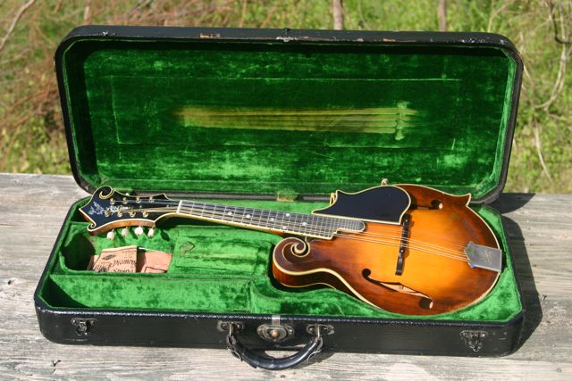 Lloyd Loar Mandolin 72857 case