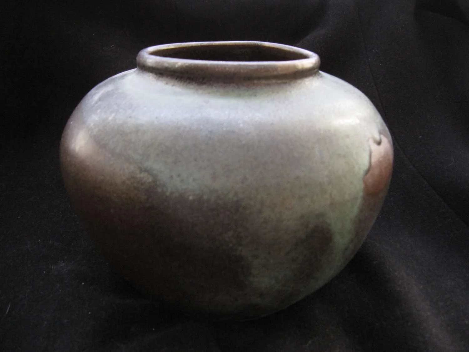 Vessel, stoneware, 6x9x9"