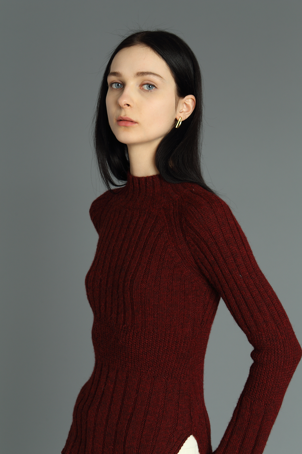 SD: We show our collection in NY, Paris, and Tokyo. Our woven pieces and jewelry are made in NYC. I like to communicate very closely. The knits are made in China, using knitting techniques that are rarely done. And we just started Japanese production as well. We are proud of the high standards of our team. The important thing is to have a matching standard and vision, and share our passion with our factories. I believe that contributes to the face and the energy of the products. 