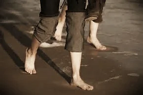 beach feet.jpg