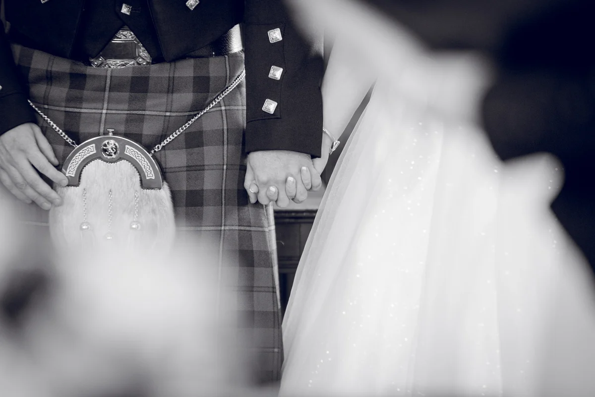 Dunfirmline-wedding-photos-Garvock-city-chambers-21.jpg