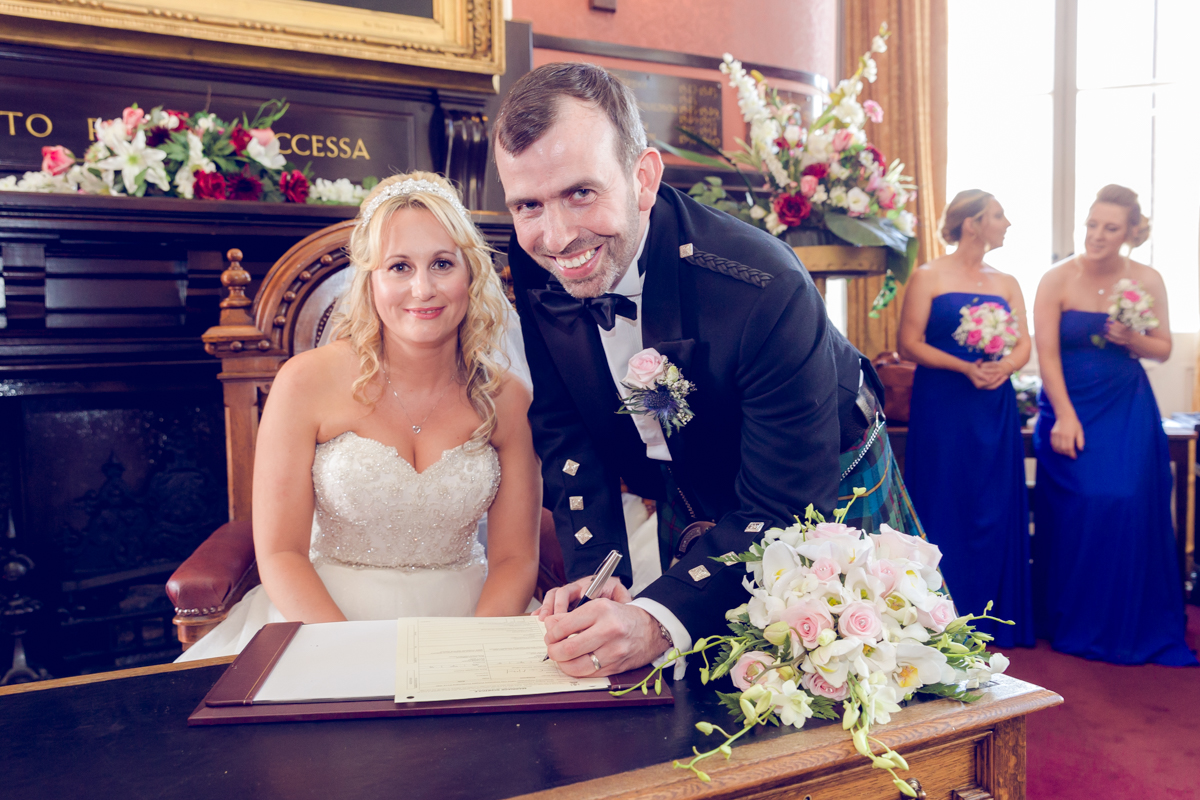 Dunfirmline-wedding-photos-Garvock-city-chambers-23.jpg