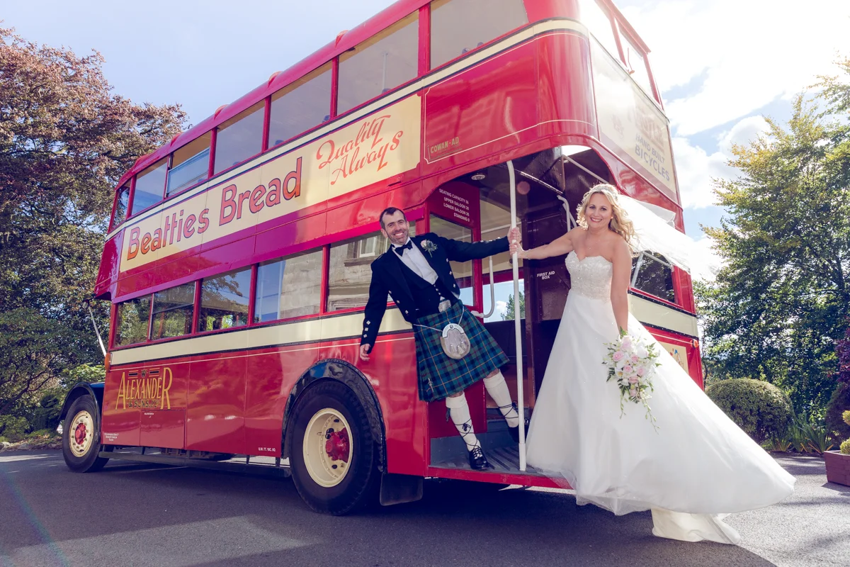 Dunfirmline-wedding-photos-Garvock-city-chambers-31.jpg