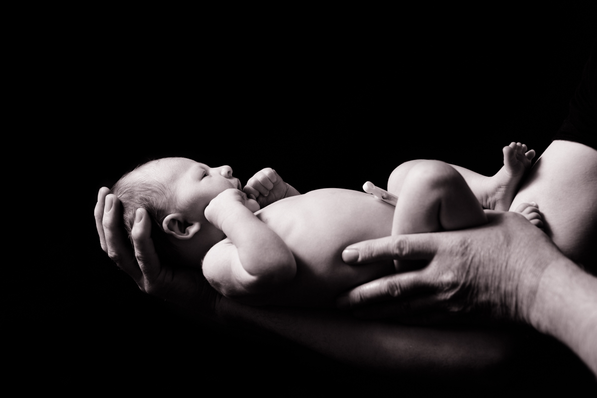Newborn-photography-bathgate-west-lothian-14.jpg