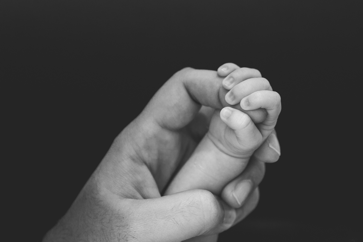 Newborn-baby-photography-bathgate-west-lothian-13.jpg