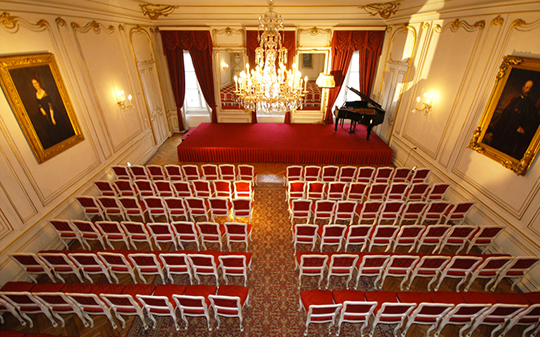  Figaro Saal, wo unsere Studentekonzerte stattfinden/ The Figaro Hall for our student concerts