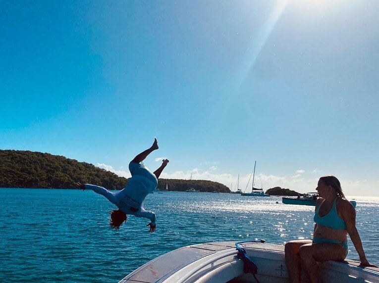 Thanksgiving fun!!!
Alibi Boat Charters 

.
#virginislands #stjohn #stthomas#stjohn#BVI#beaches#disney#cruise#beachlife #kiteboarding #yoga #charterboats #boatrentalas #freediving #adventurelife #live#explore #bvi#travel#winning #lobsters #magicmomen