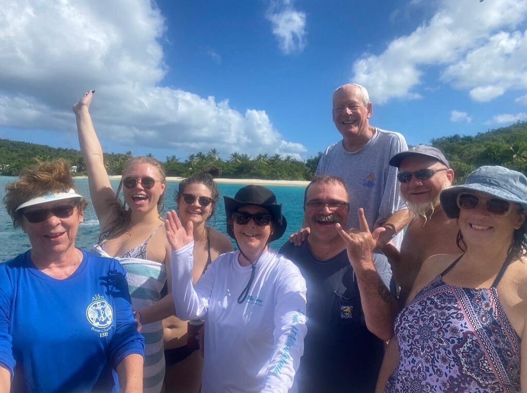 What a salty crew!!!!
Capt Val had a blast with these guys!!
Alibi Boat Charters 

.
#virginislands #stjohn #stthomas#stjohn#BVI#beaches#disney#cruise#beachlife #kiteboarding #yoga #charterboats #boatrentalas #freediving #adventurelife #live#explore 