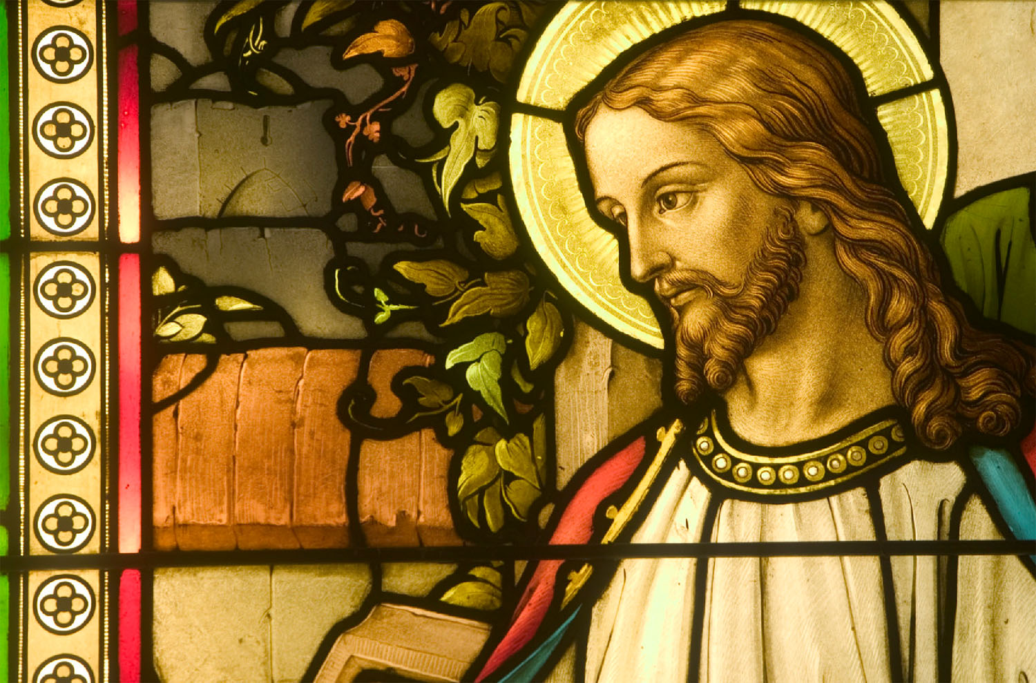 stainedglassjesus.jpg