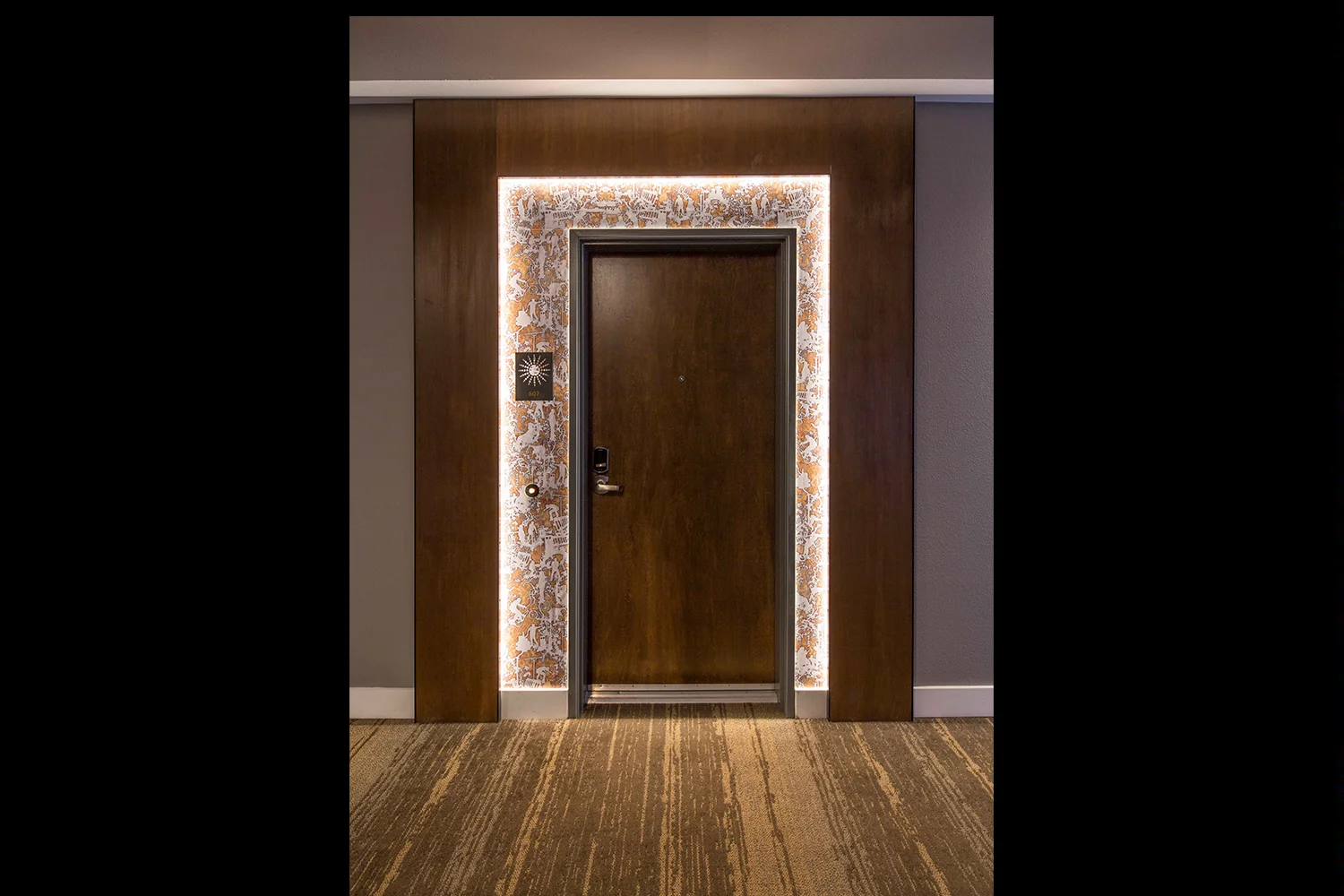 DOOR1.jpg