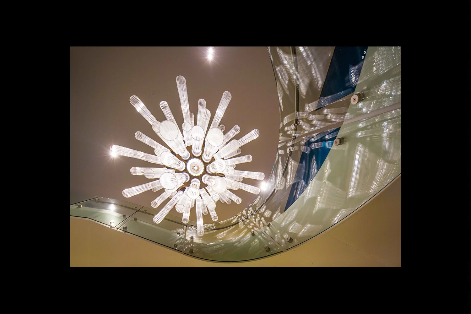 CHANDELIER2.jpg