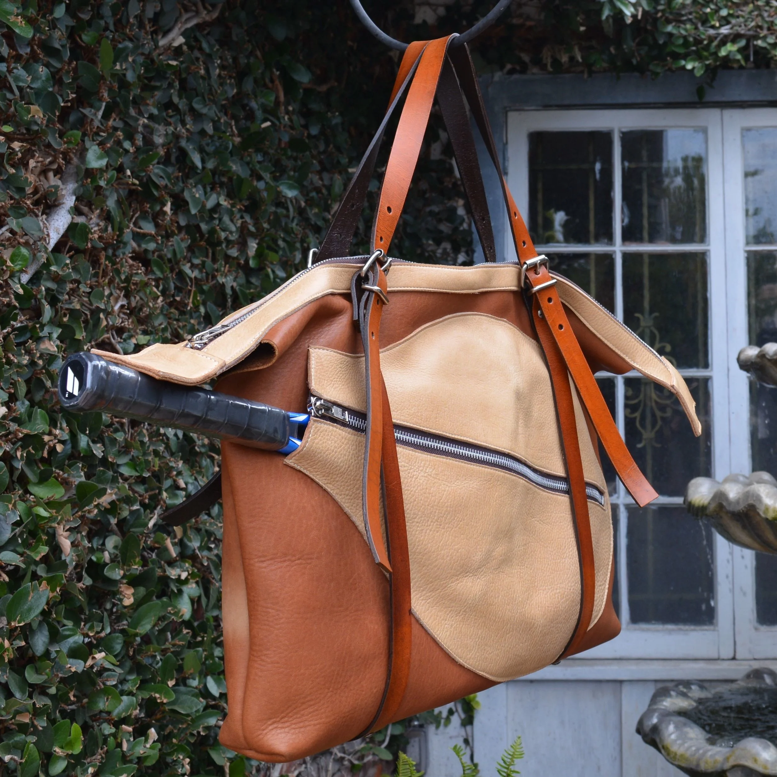 ショルダーバッグ・ポシェット ^LEATHERY^ Duffel leather shoulder bag BROWN LRBG5101BR Leather Tennis Racquet Duffel Bag — jackie robbins leather +