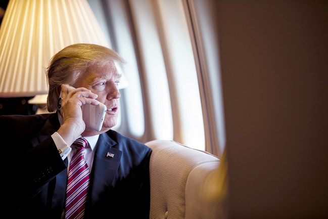 Official White House Photograph by Shealah Craighead