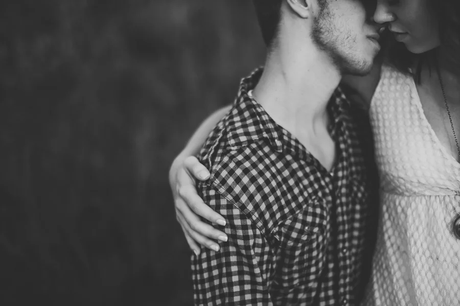 sunglow photography, lakeland engagement, natural light, woods