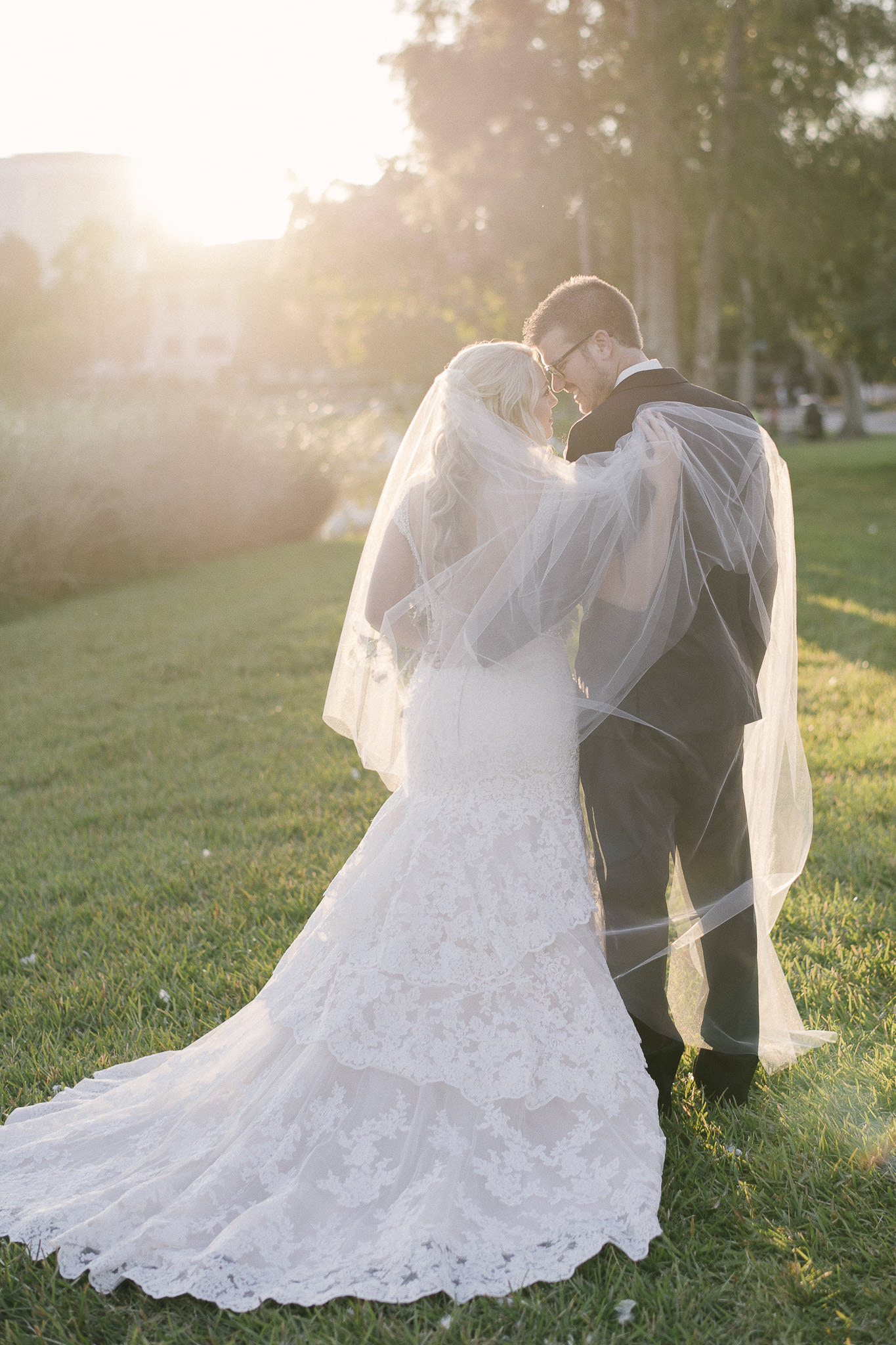 Elegant Downtown Lakeland Wedding around Lake Mirror