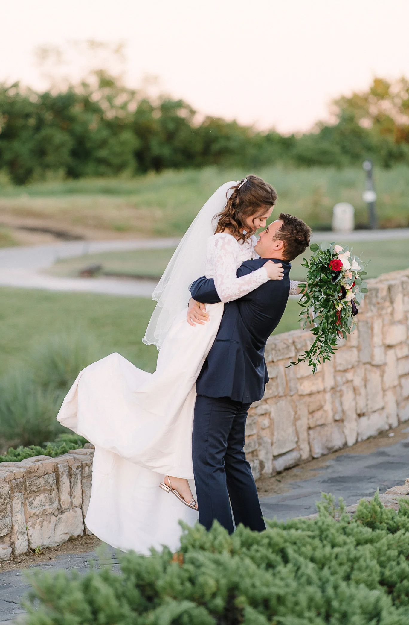Royal Crest Wedding Orlando Florida by Sunglow Photography